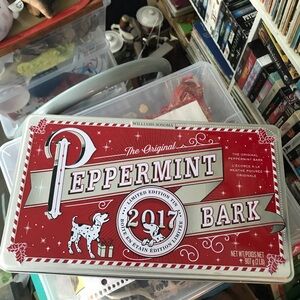 2017 Williams Sonoma 'Peppermint Bark' Holiday Tin - Red